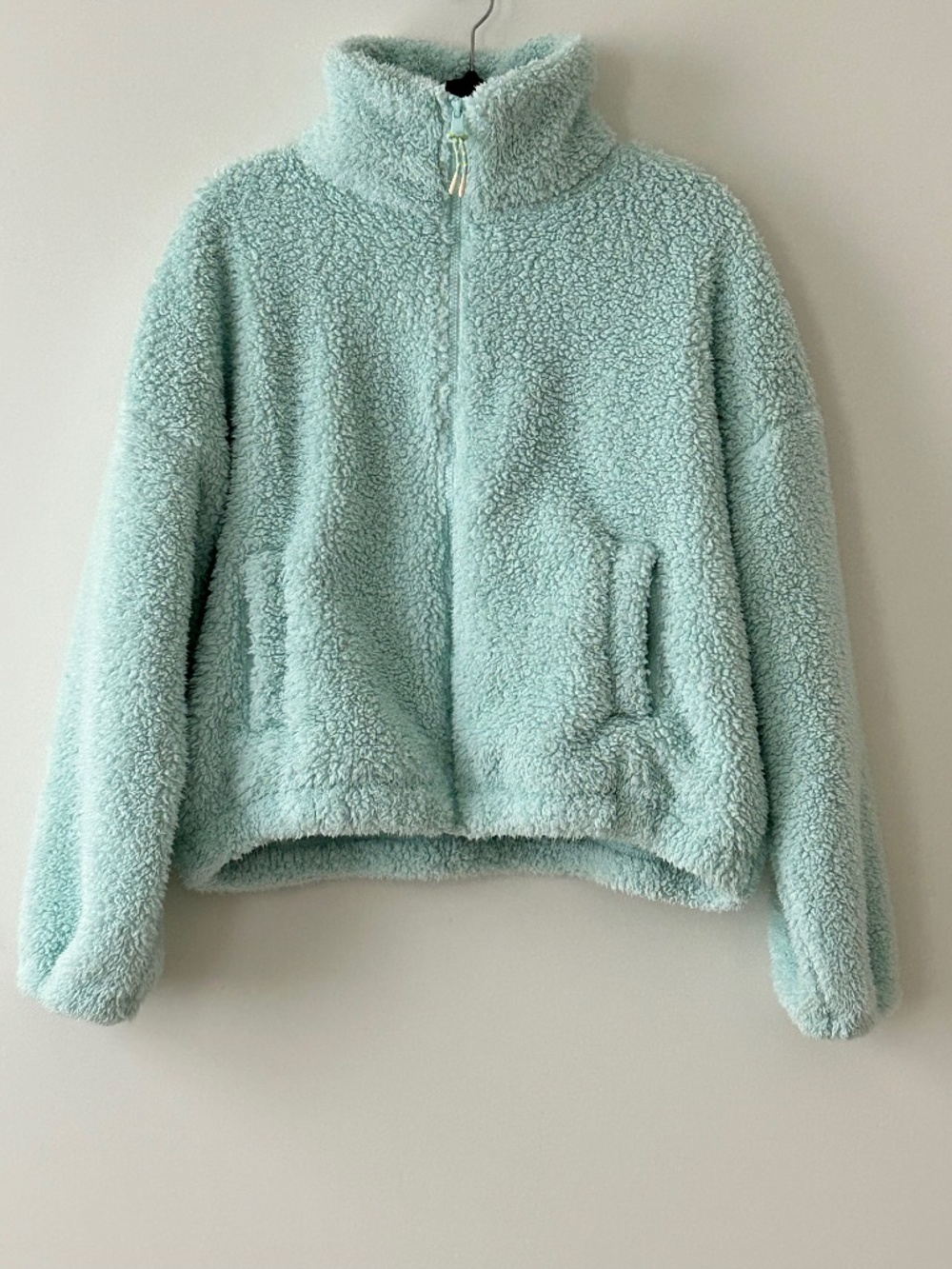 American Eagle Mint Zip-Up Bear Hug Sherpa Fleece Jacket